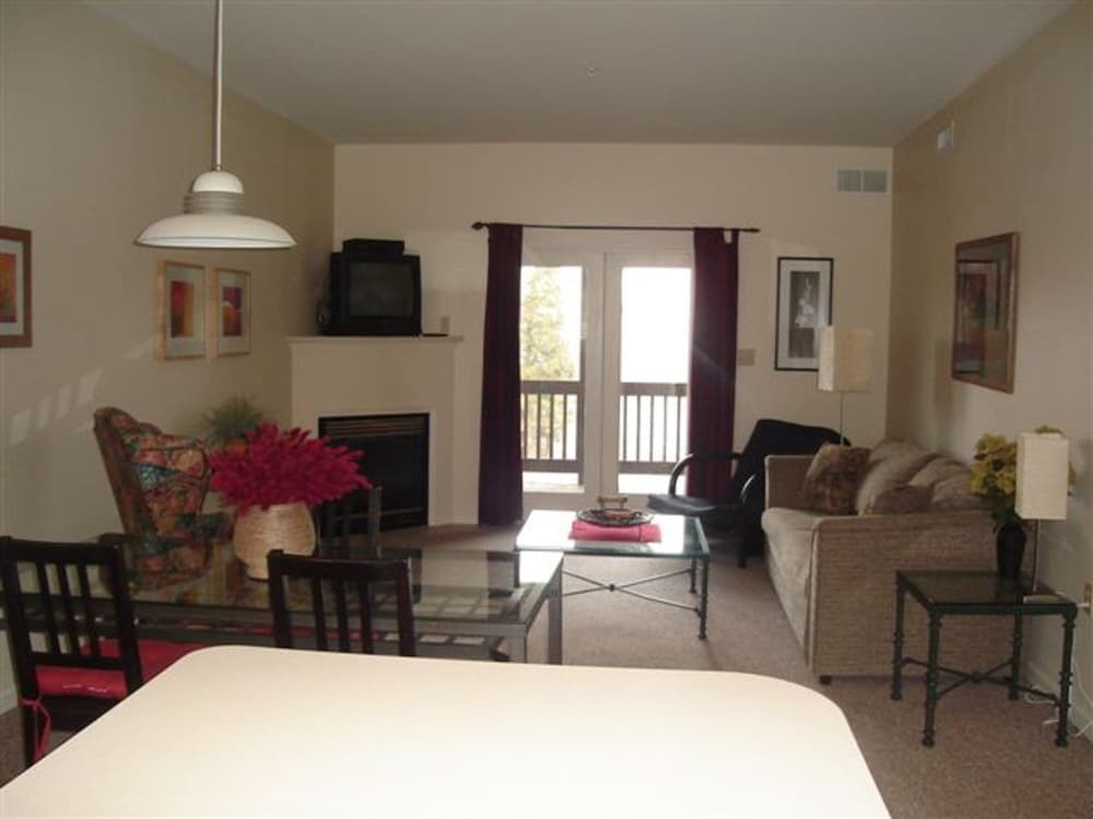 Condo, 1 Bedroom (Liftside & Pinnacle) - Photo 1