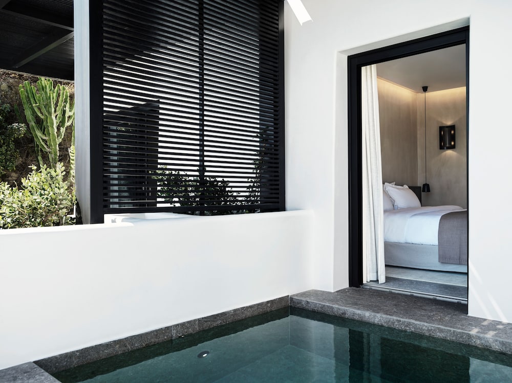 Premium Suite, Private Heated Pool, Sea View - Photo 16