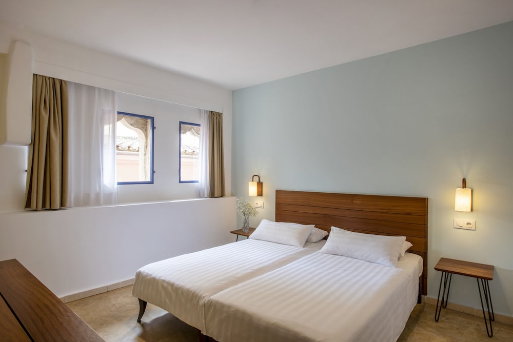 Standard Double Room photo 2