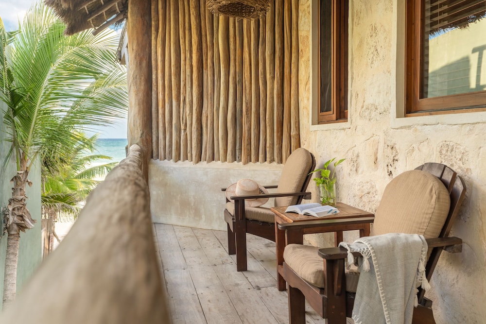 Oceanfront House Casa Ganesh upto 8 people included in the rate, photo 6