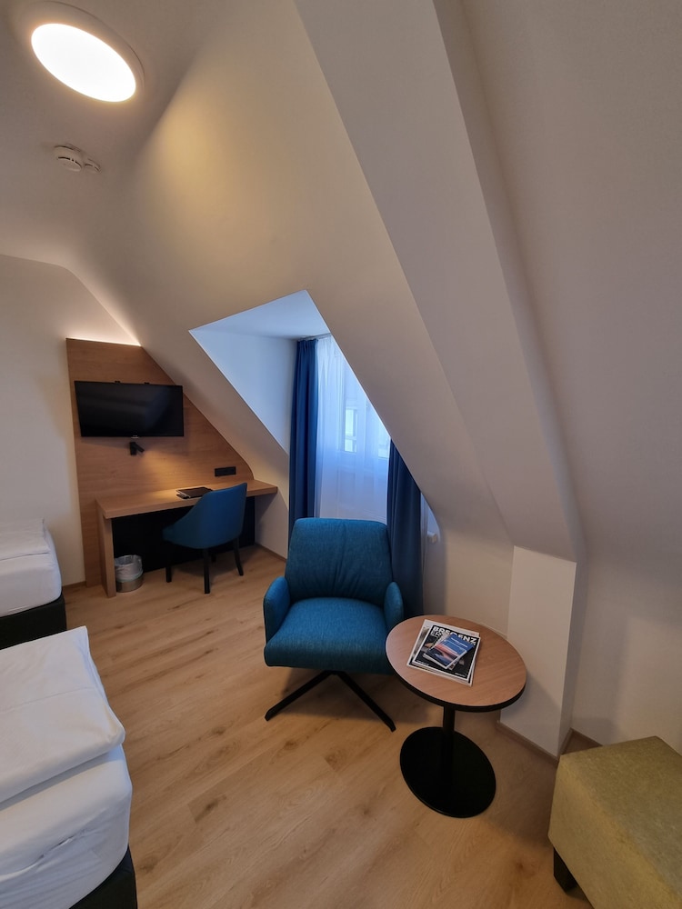 Comfort Twin Room photo 3