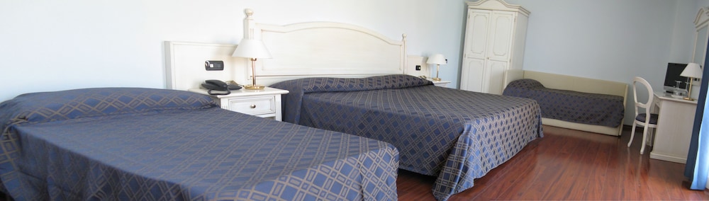Superior Quadruple Room photo 1