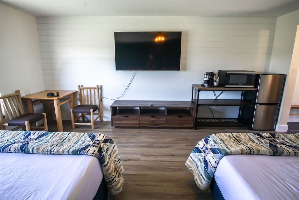 Superior Room, 2 Queen Beds photo 1