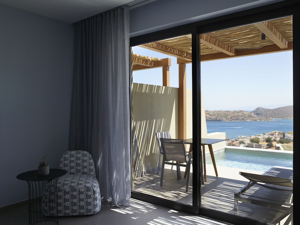 Two Bedroom Interconnecting Rooms with Private Pool - Sea View - Photo 2