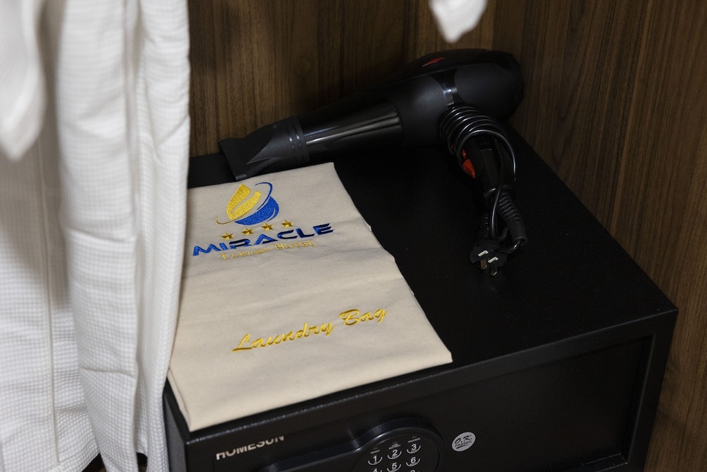 Senior Double or Twin Room, City View - Photo 3