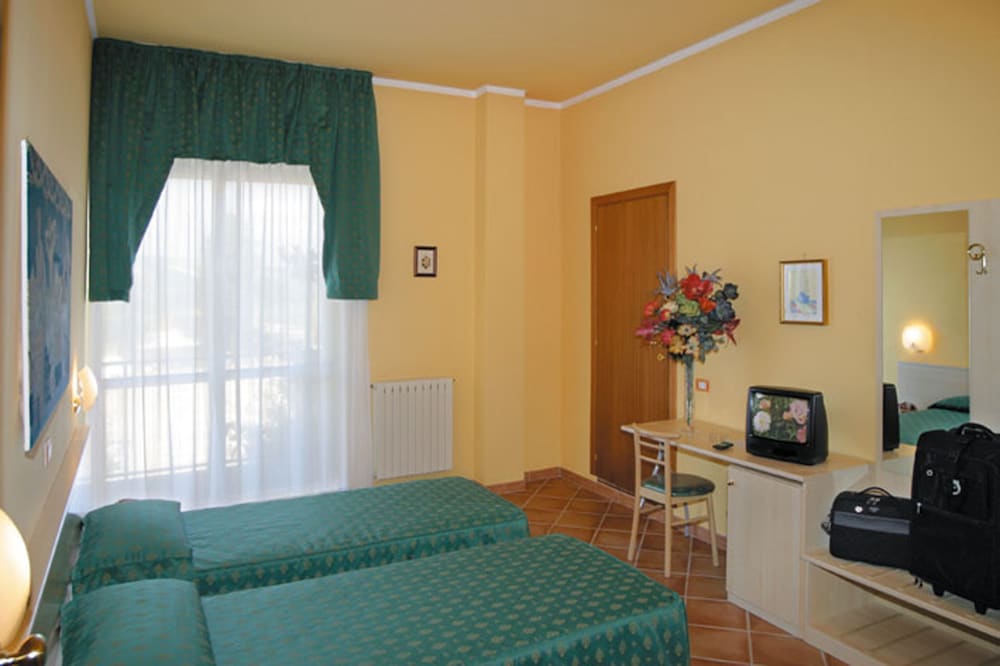 Single Room photo 1