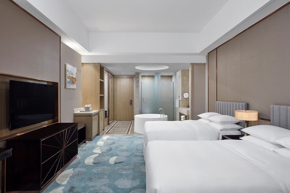 Room, 2 Double Beds - Photo 1