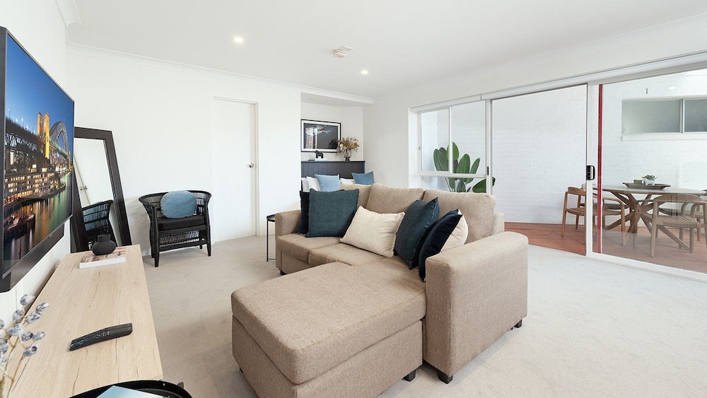 Apartment photo 1