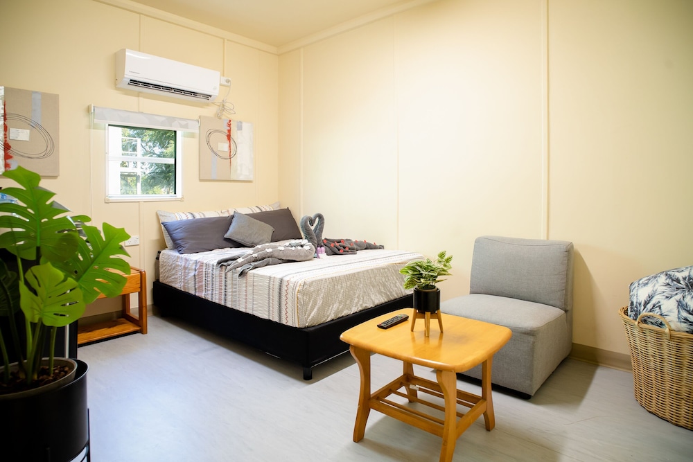 Basic Double Room, 1 Queen Bed photo 2