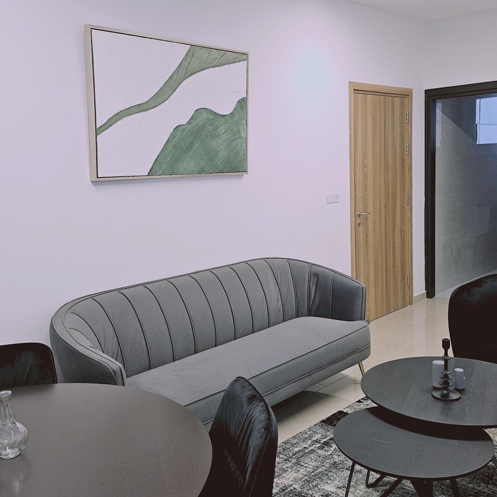 Apartment photo 1