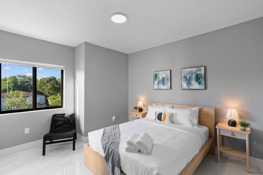 Comfort Condo, 4 Bedrooms photo 2