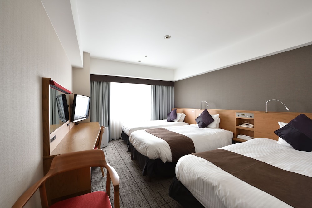 Standard Twin with extra bed, Non-smoking (26sqm)