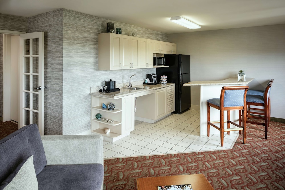 Suite - Photo 4