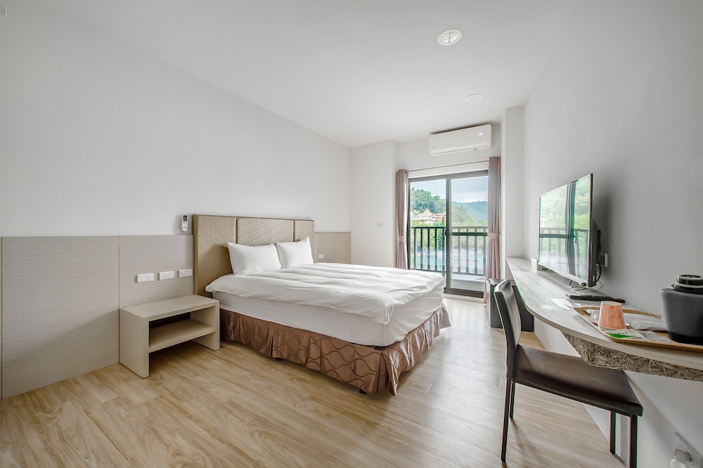 Double Room, Lake View photo 1