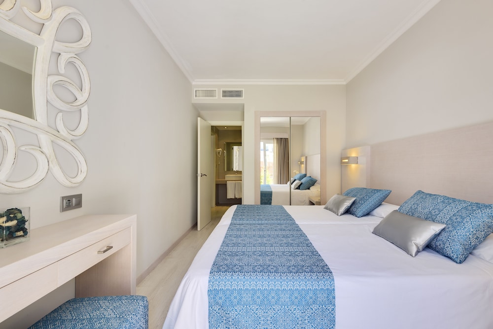 Premium One Bedroom Apartment Private Garden - Photo 3