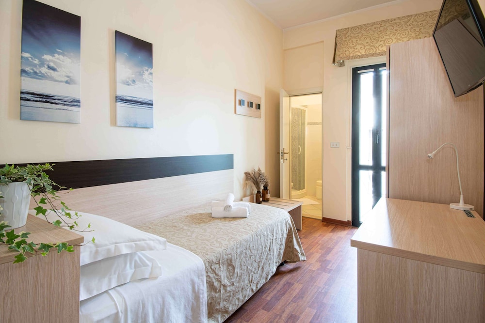 Single Room photo 1