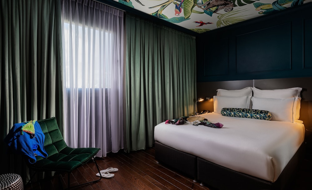 Standard Double or Twin Room, City View - Photo 1