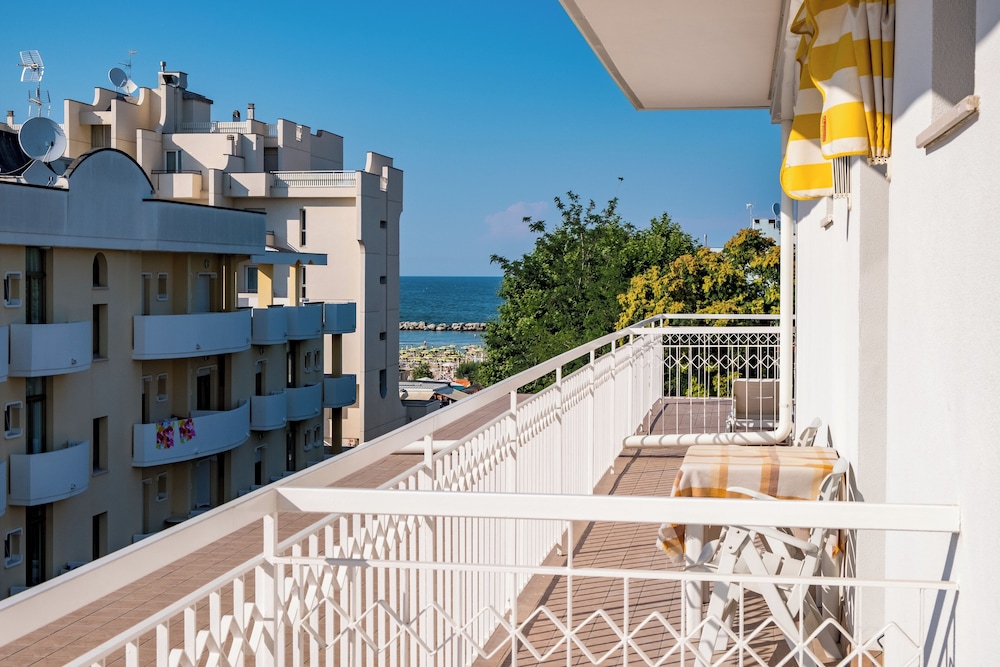 Standard Single Room, Sea View photo 1