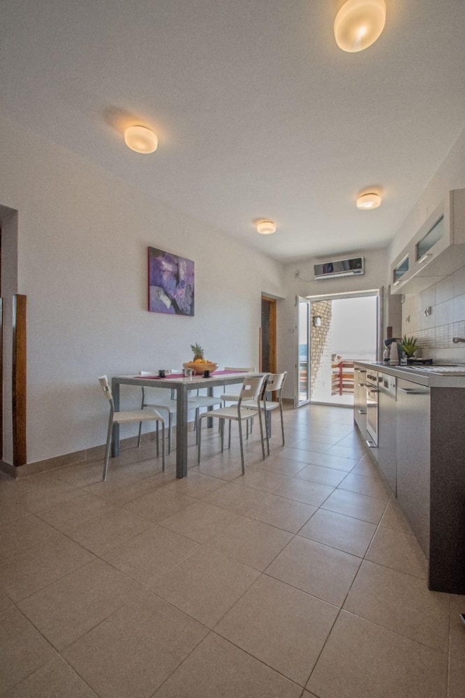 Apartment (Sabina - 100m from sea - A6(4+1))