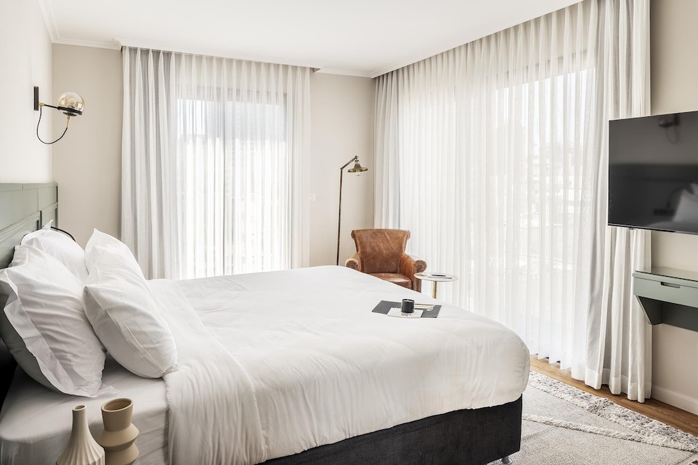 Premium Room, Balcony - Photo 3