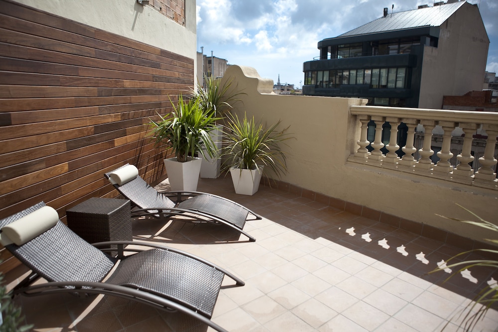 Apartment (Atic, Ronda Universitat 13) photo 2