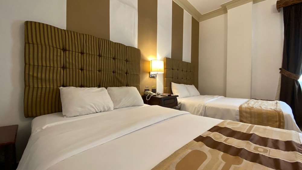 Twin Room, 2 Double Beds photo 1
