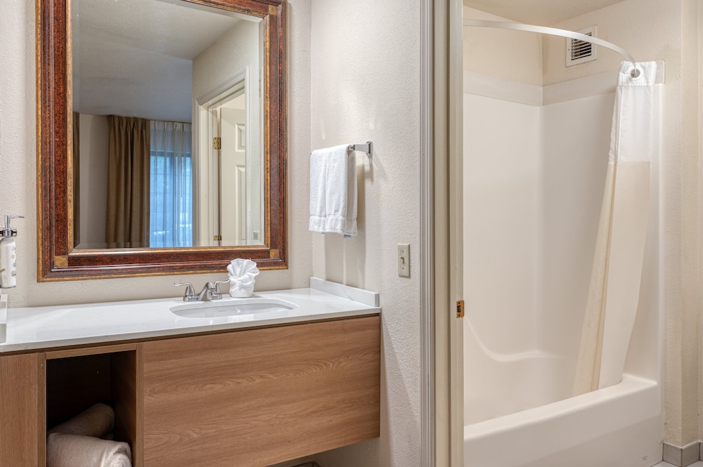 Suite, Multiple Beds - Photo 1
