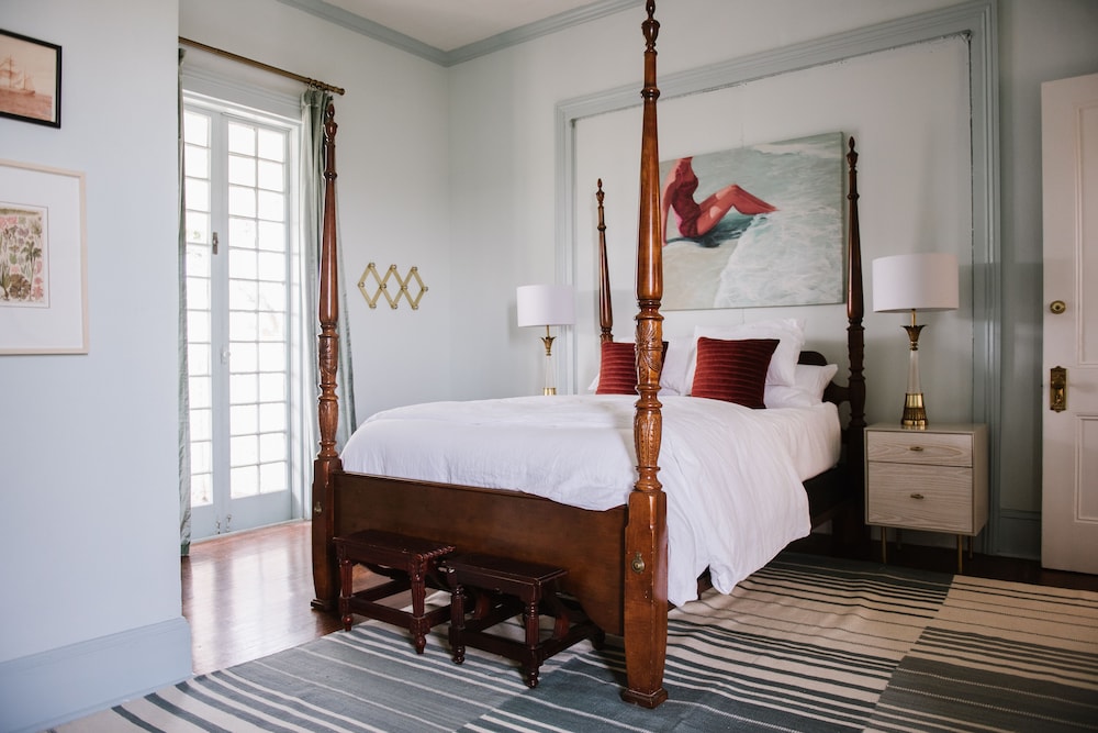 Suite, 1 Queen Bed (The Church Lady) photo 1