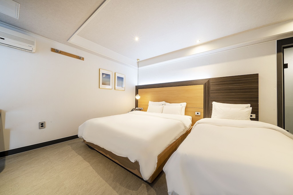 Deluxe Twin Room - Photo 4