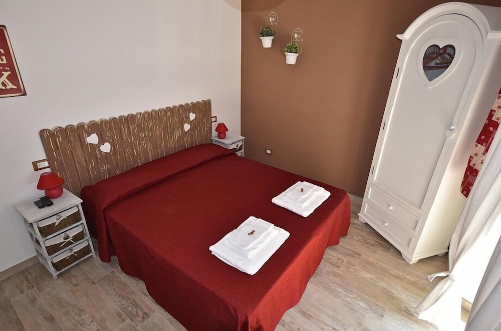 Double Room, 1 Queen Bed, Sea View (2) photo 2