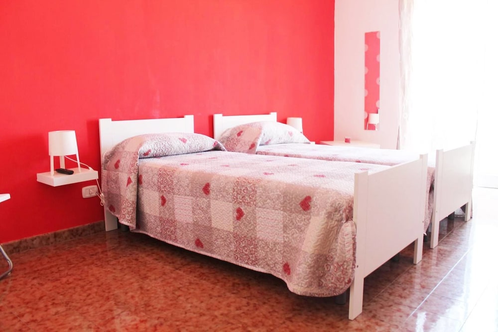 Double or Twin Room, Private Bathroom (External) photo 1