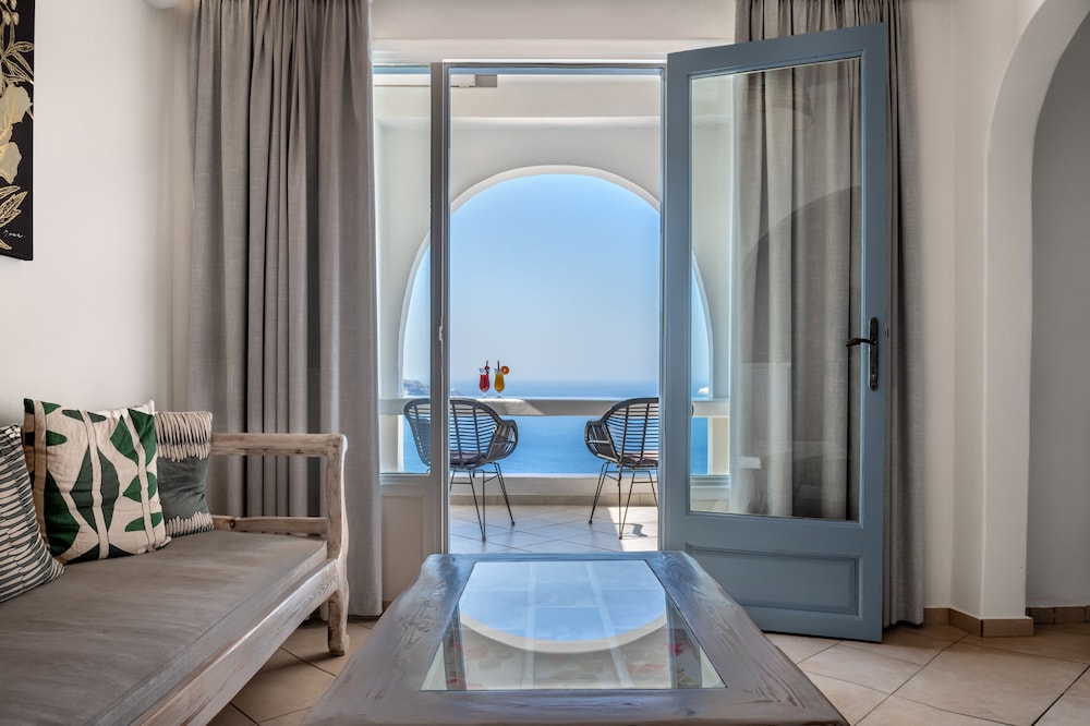 Romantic Suite Sunset View - Photo 9