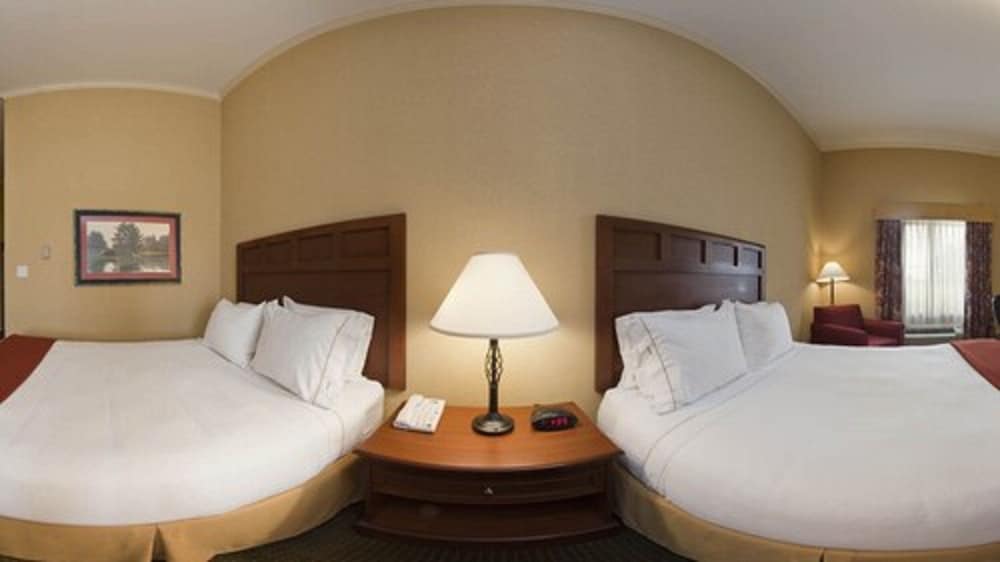 Executive Room, 2 Queen Beds - Photo 3