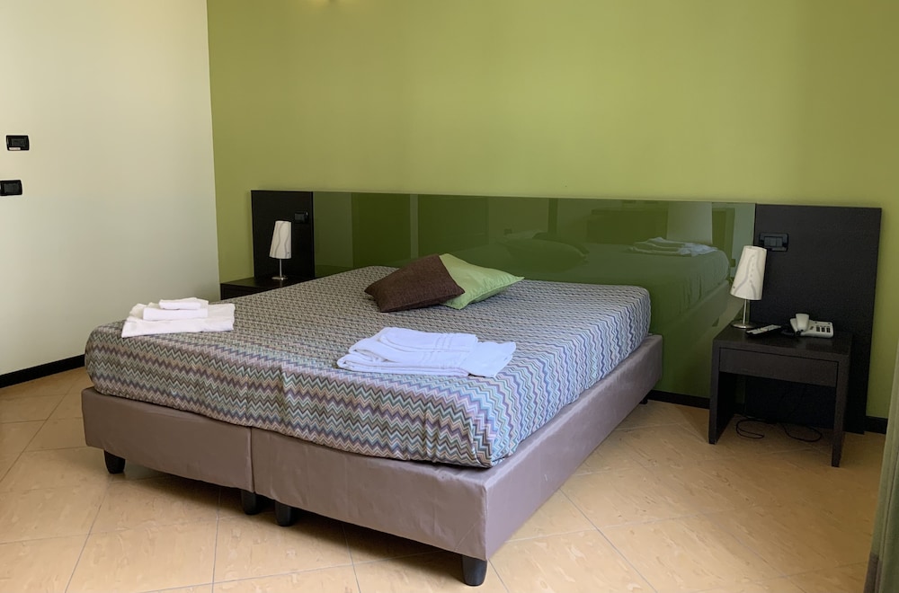 Double Room - Photo 1