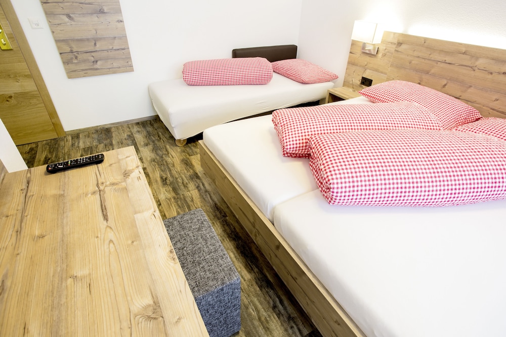 Double Room (max. 3 pax) photo 3