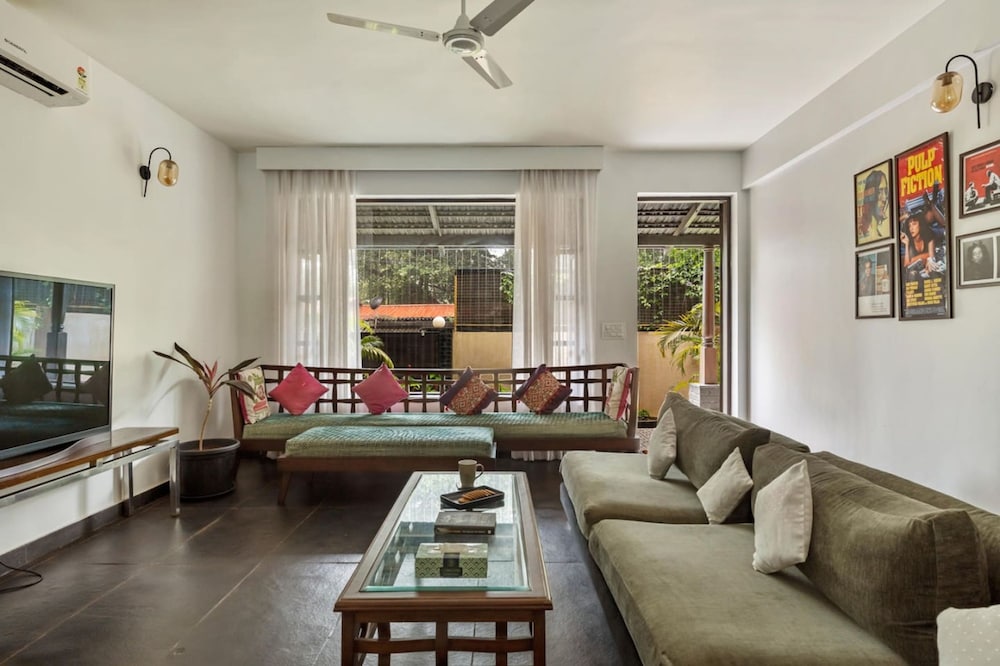Villa photo 3