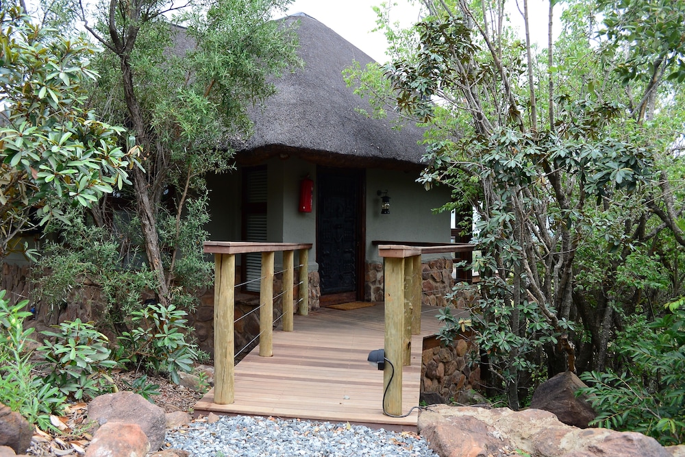 Luxury Double Room, 1 Bedroom, Pool View photo 2