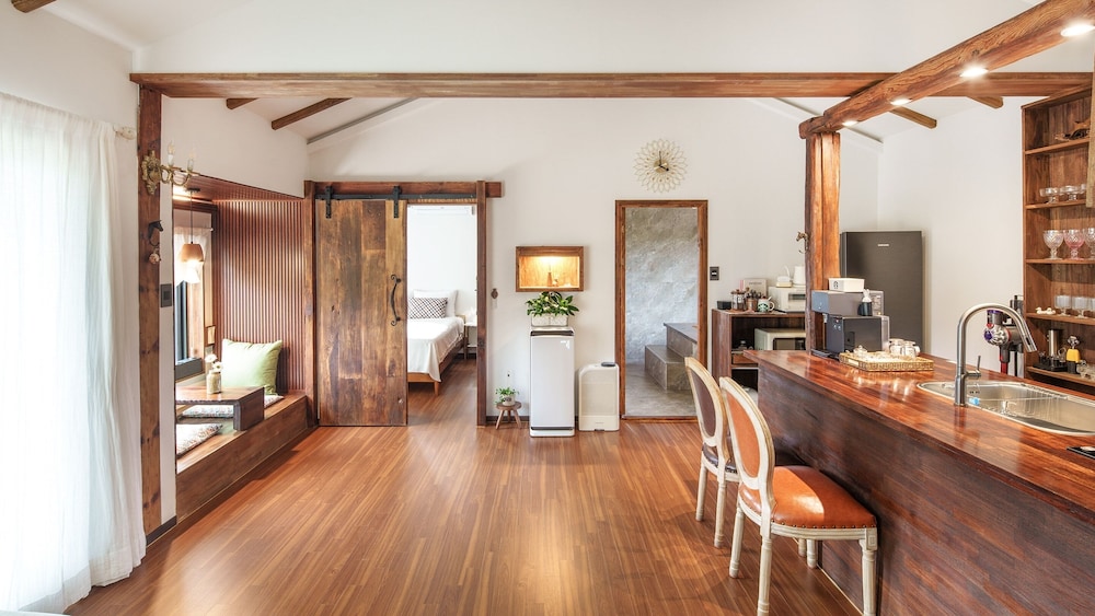 Basic Room, 2 Bedrooms (Proud jeju)
