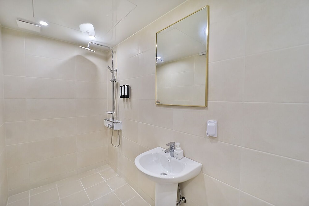 Business Twin Room photo 2
