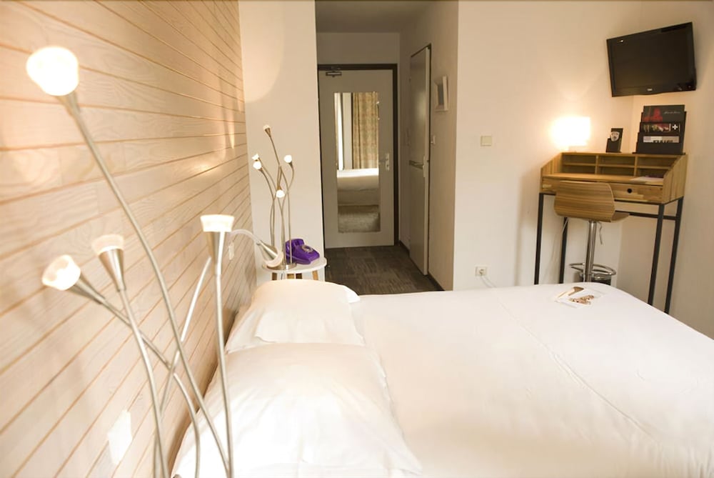Standard Room, 1 Double Bed photo 3