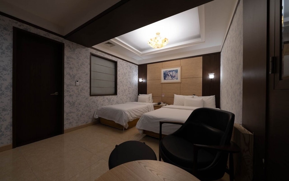 Deluxe Twin Room photo 1
