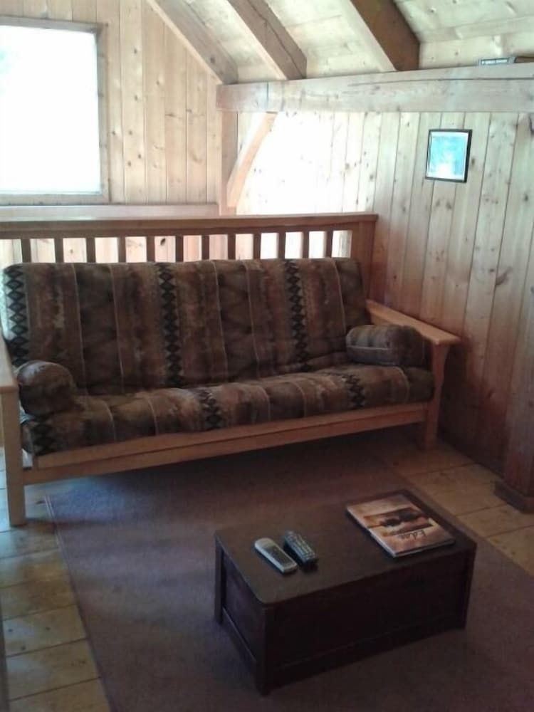 Cabin, 1 Bedroom (Hummingbird) photo 3