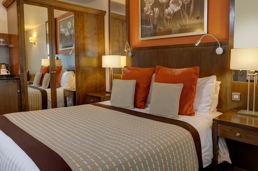 Executive Room, 1 Queen Bed, Non Smoking - Photo 9