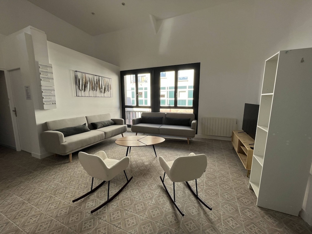 Apartment photo 1