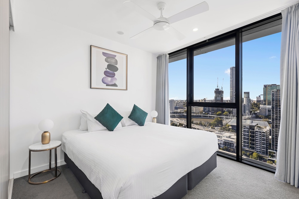 Executive Apartment, 3 Bedrooms - Photo 1
