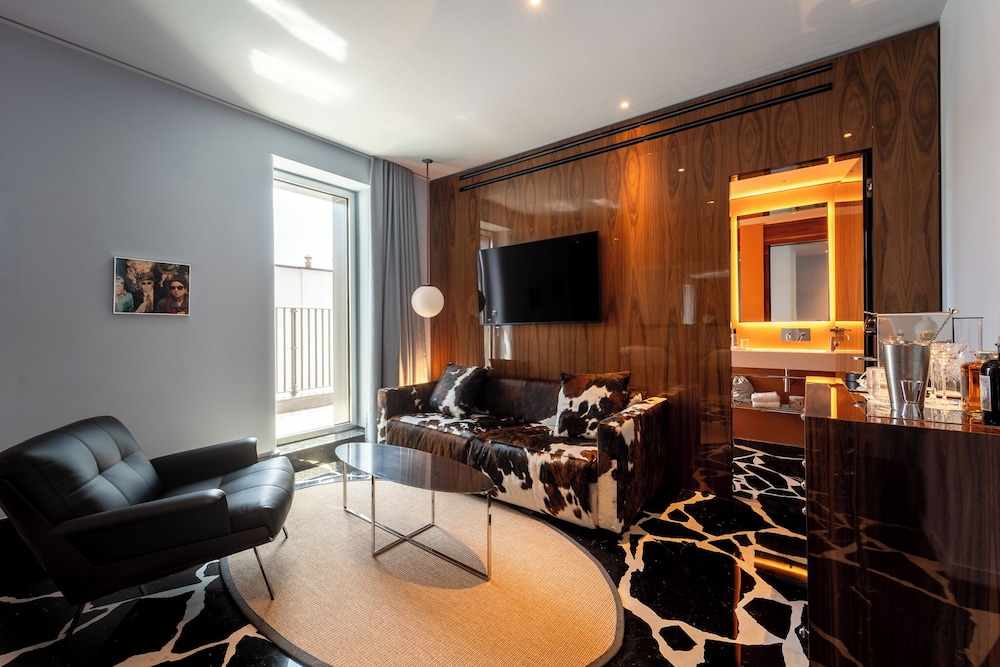 Junior Suite thumbnail 6