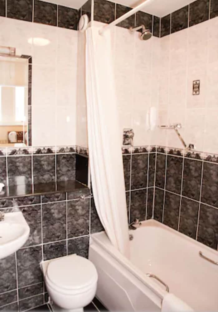 Deluxe Twin Room photo 3