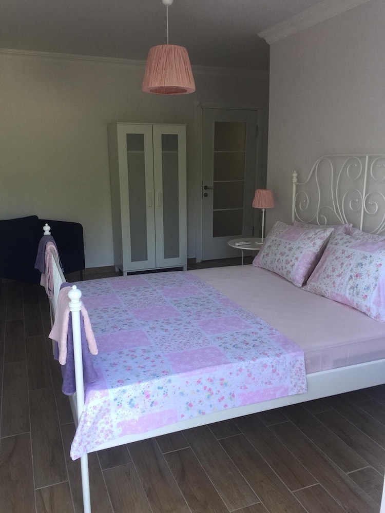 Basic Villa Ozel Havuzlu ,Ozel Bahceli
