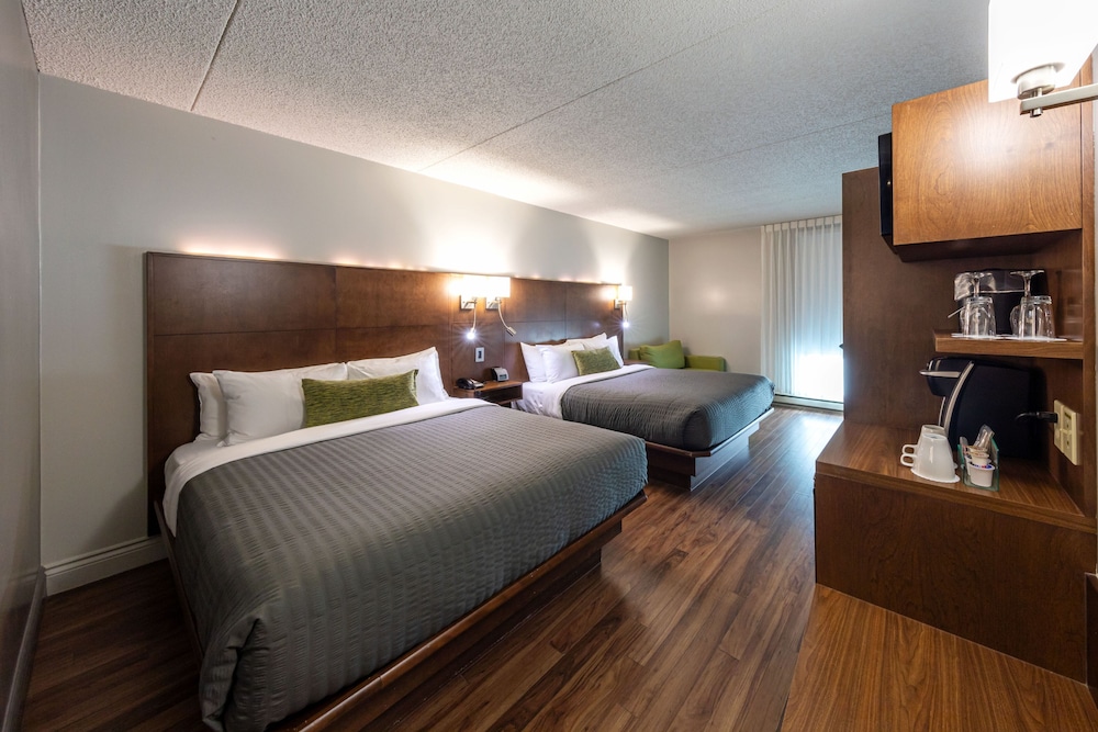 Urban Room 2 Queen Beds Ground Floor