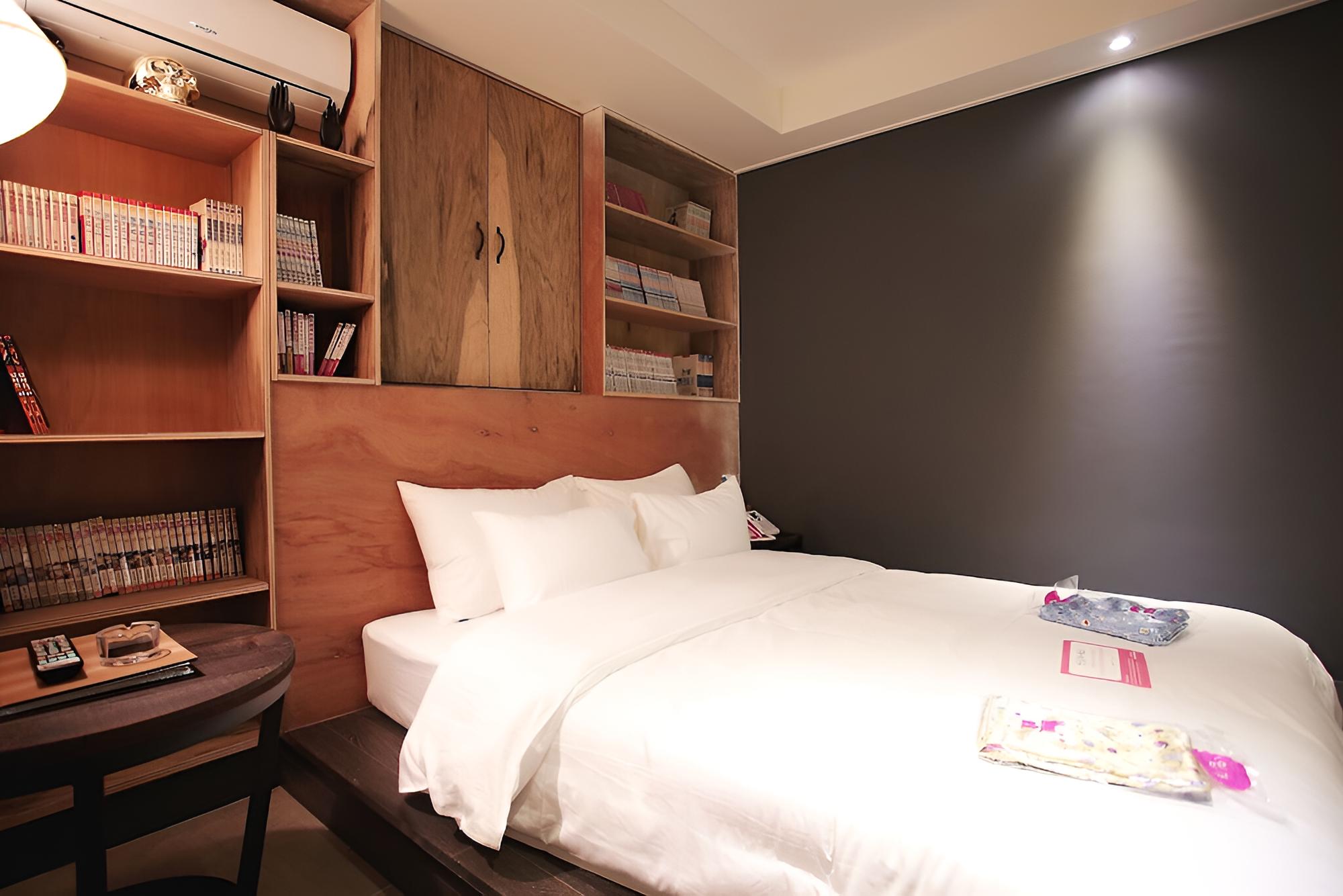 Room (Premium) - Photo 6